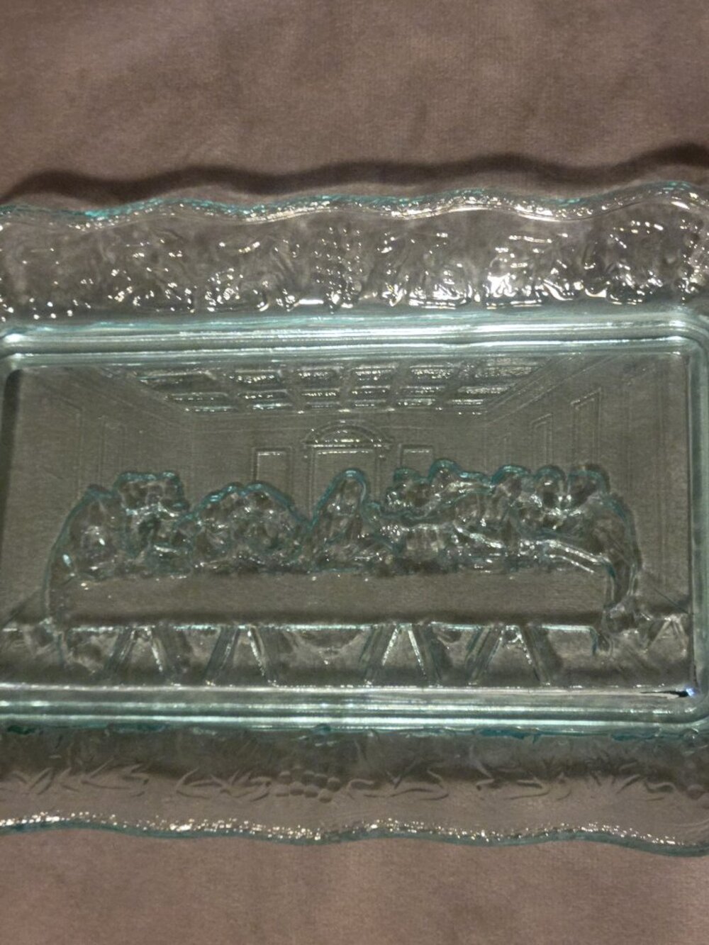 INDIANA GLASS / TIARA THE LORD'S LAST SUPPER BLUE 11 X 7 BREAD PLATE GRAPES